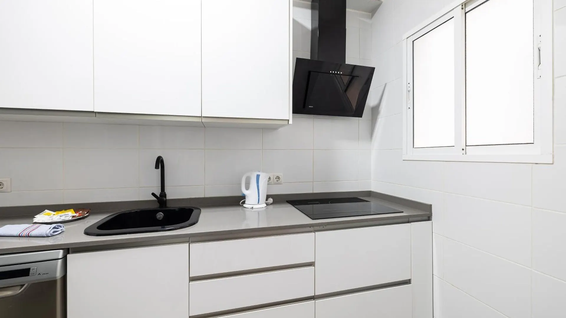 Apartment H2M Marmoles 3 Dormitorios & 2 Banos Con Balcon Malaga